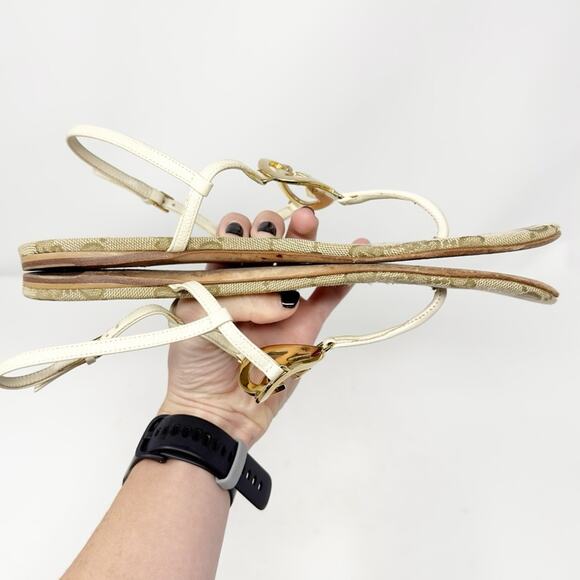 Gucci Double G Heart Monogram Thong Flat Sandals - Picture 8 of 11